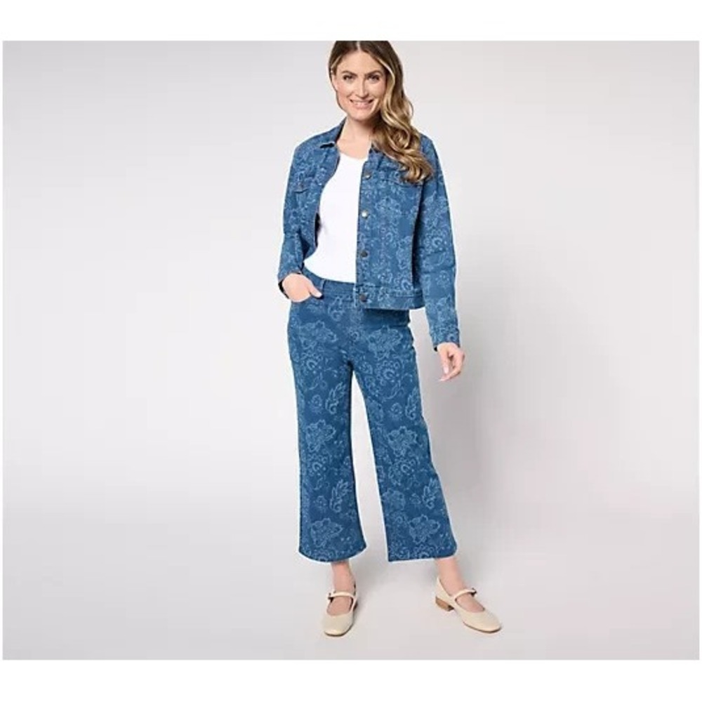 Denim & Co. Petite Laser Printed Wide Leg Denim Crop Jean Medium Wash, Petite 8